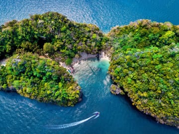 4-Island Snorkeling Adventure from Phuket to Pa Klok