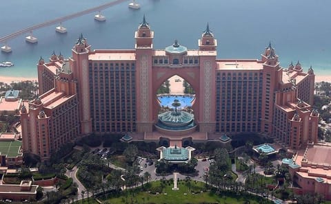 Private Dubai City Tour and Dhow Dinner Cruise Experience