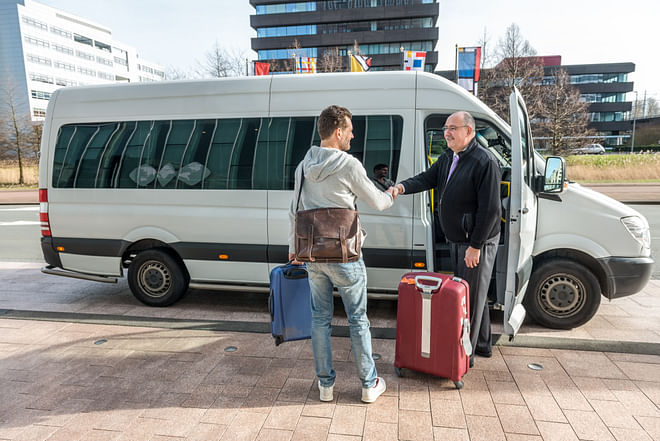 London to Heathrow Airport in a Private Minivan