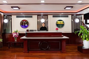 Luxury 2-Day Cruise with Kayaking in Halong Bay, Vietnam