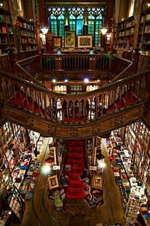 Porto Masterclass: Old Town Walking Tour with Medium Charcuterie & Drink