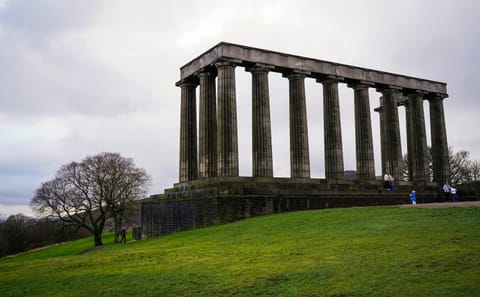 Private Guided Walking Tour of Edinburgh's History and Culture