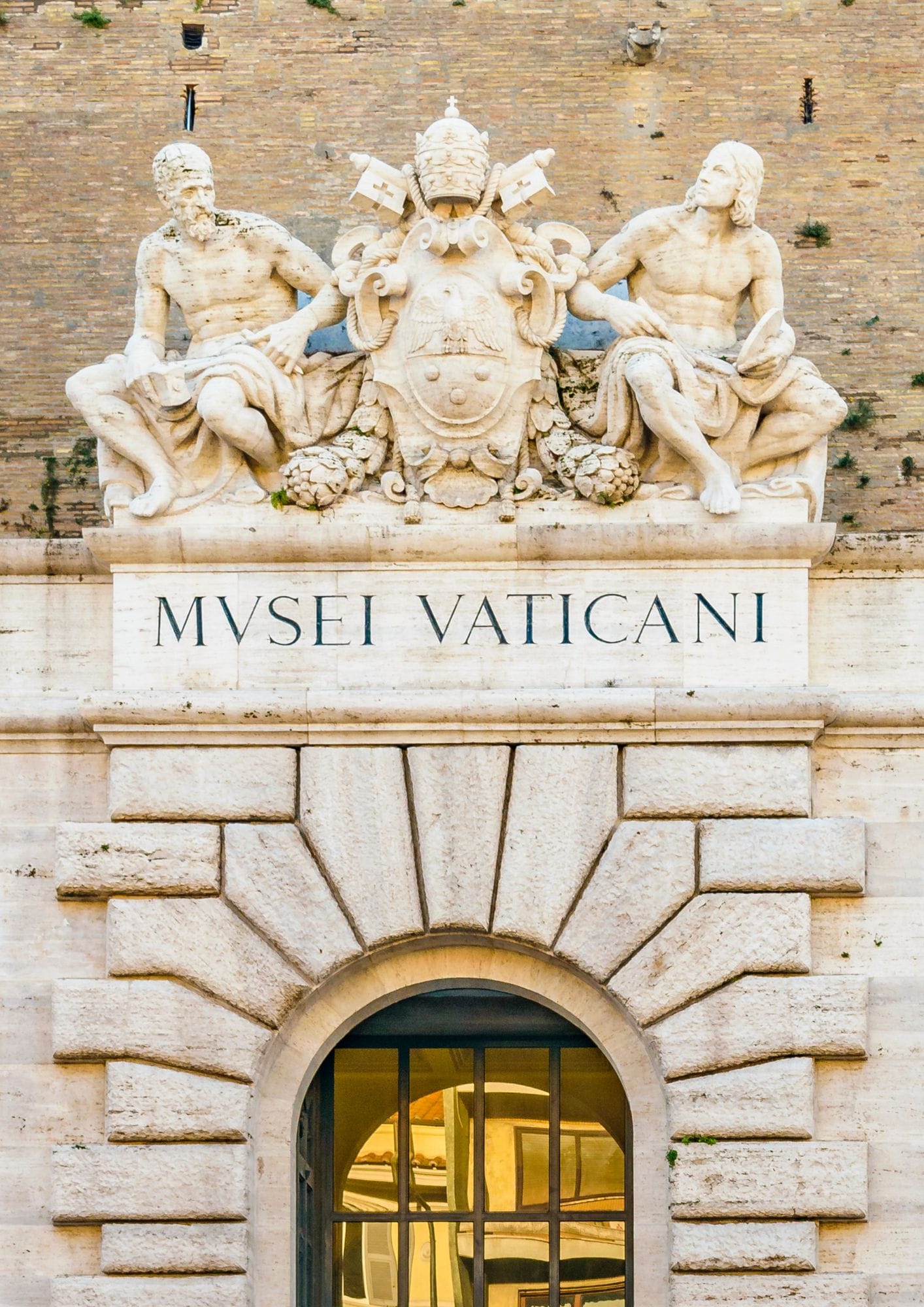 Skip the long lines and reach the Vatican Museums, Sistine Chapel and Basilica quicker and easier.