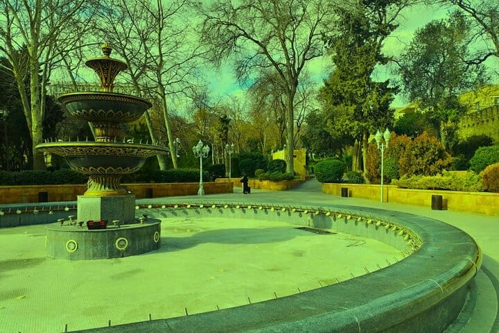 Photo tour- Photograph tour-Baku city tour-Palace of the Shirvanshahs-Baku Ferris Wheel-Fountain Square-Highland Park-filarmonya bagi