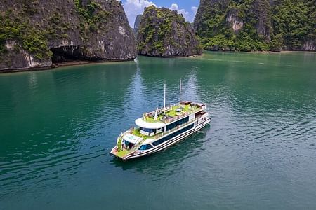 Luxury Halong Bay Day Cruise – Explore Stunning Landscapes and Attractions