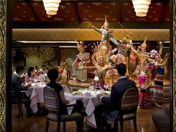 Fine Dining with Cultural Show by the Mandarin Oriental