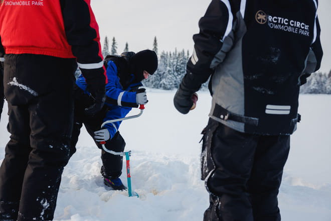 Ice Fishing Experience by Minivan 3