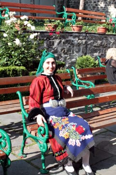 Learn to Dance Bulgarian Folklore