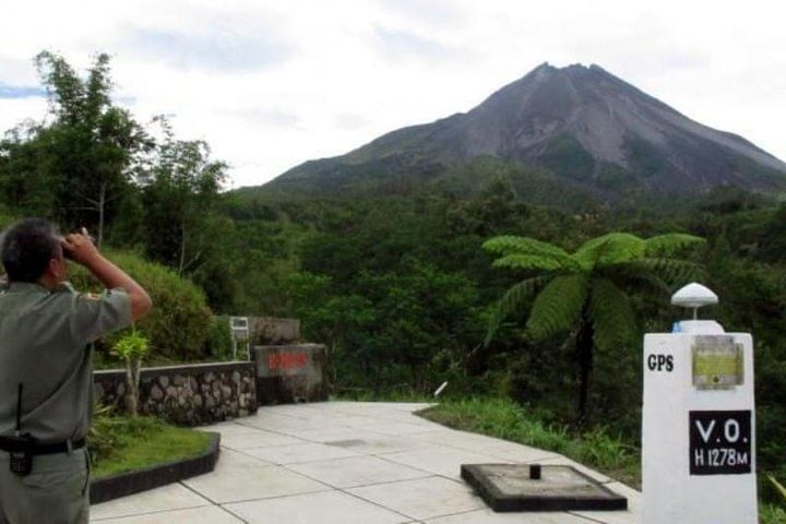 Lava Tour Sunset by Jeep