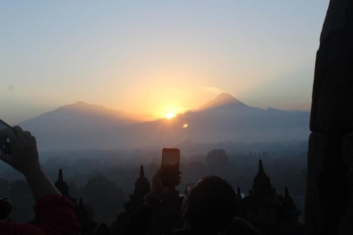 Borobudur Sunrise Merapi Volcano Tour