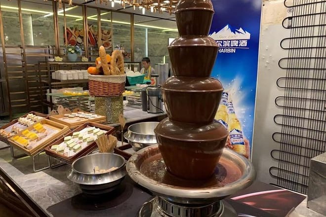 Pearl River Night Cruise and Karaoke with Buffet Dinner Tour in Guangzhou photo 4