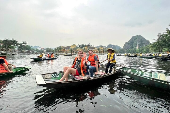 1 Day Luxury Ninh Binh Day Tour Hoa Lu Tam Coc and Mua Cave