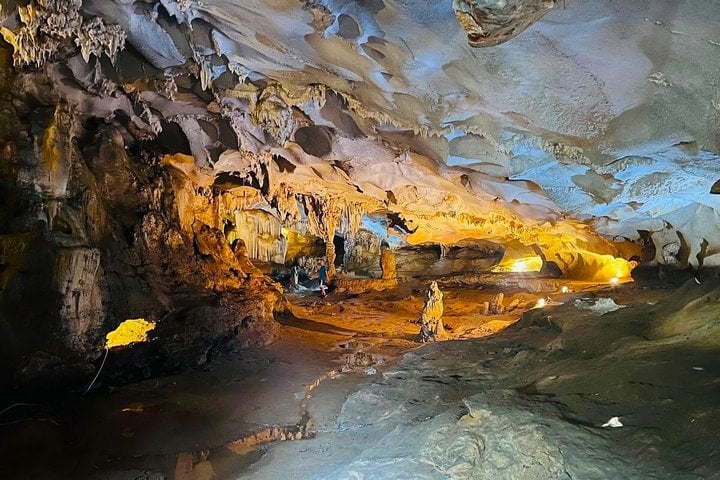 Hanoi: Bai Tu Long Bay Scenic Day Cruise to Hidden Landscapes 5