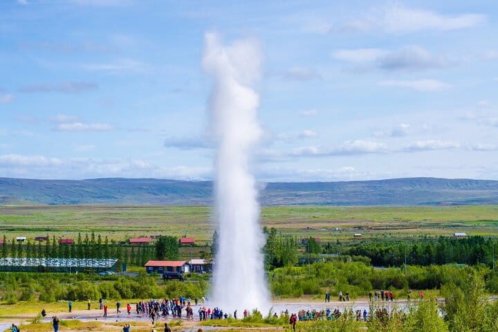 Reykjavik: Private Complete Golden Circle Tour with Faxi Waterfall