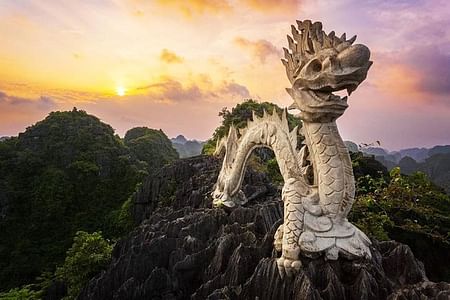 Ninh Binh Hoa Lu Temple Trang An boat trip Mua Cave hiking mountain Day trip