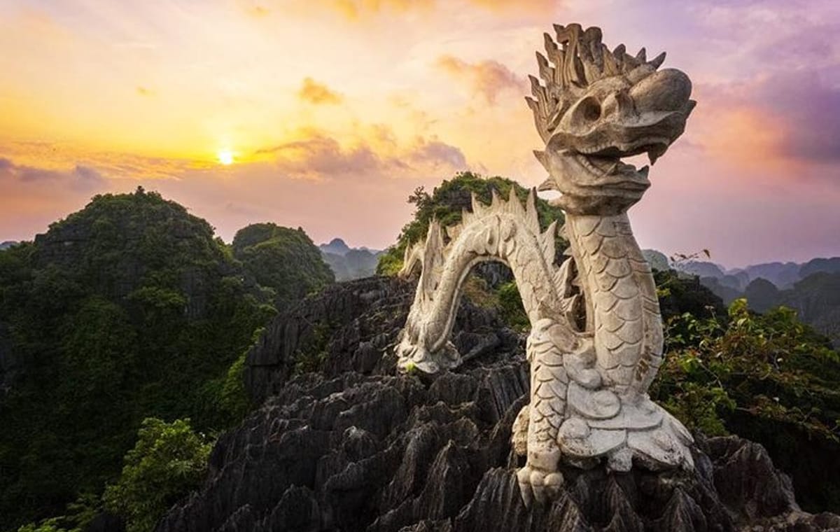 Ninh Binh Hoa Lu Temple Trang An boat trip Mua Cave hiking mountain Day trip