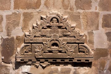 Day Tour Jaipur to Haunted Bhangarh & Abhaneri Stepwell