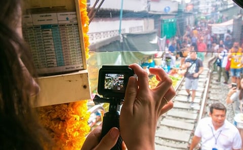 Bangkok Small-Group Damnoen Floating Market Tour & Railway Market