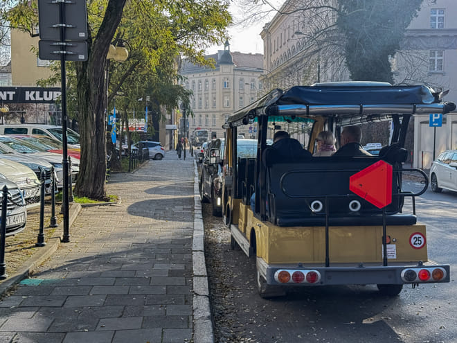 Krakow: Old Town and Jewish Quarter by Golf Cart + Schindlers Factory Museum Guided Tour 2
