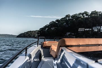 Private 5-Hour Yacht Cruise to Agia Anna Beach in Mykonos
