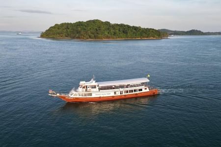 Phuket: James Bond Island and Canoeing Day Tour by Boat