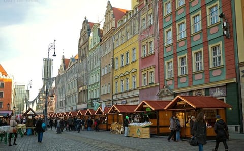 Wroclaw Christmas Market Walking Tour with Seasonal Treats