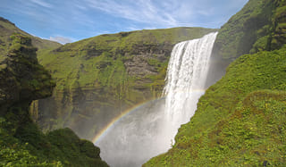 South Coast Small Group Tour: Waterfalls, Glacier & Black Sand Beach 