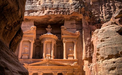 Immersive Jordan Tour : Petra & Wadi Rum