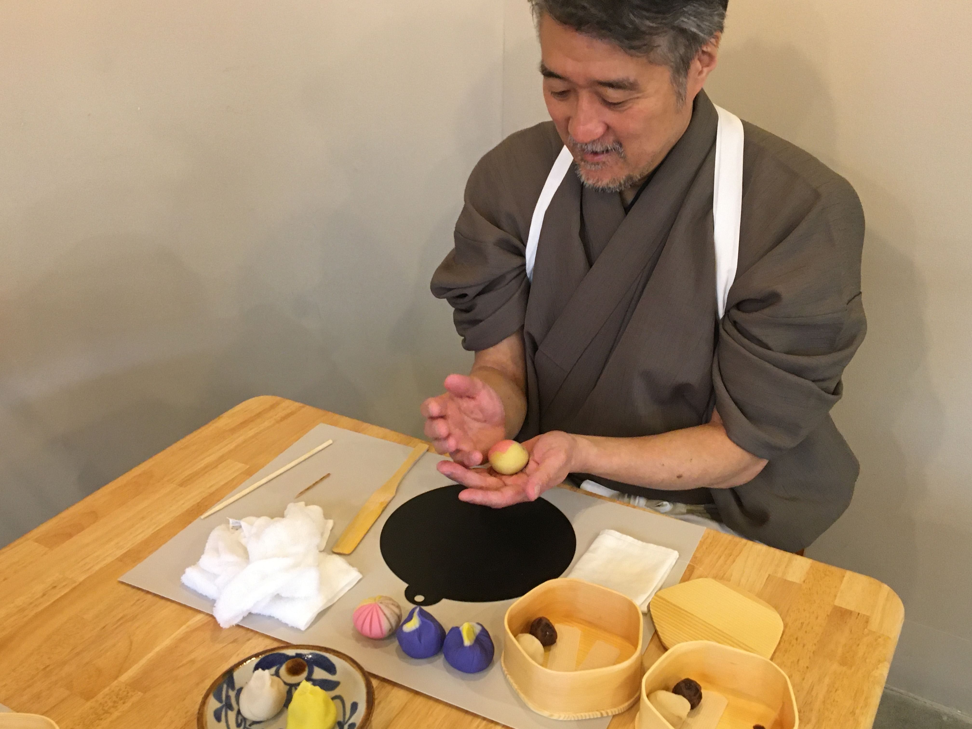 Ginza Man'nendo Wagashi Workshop with Master Yoshi