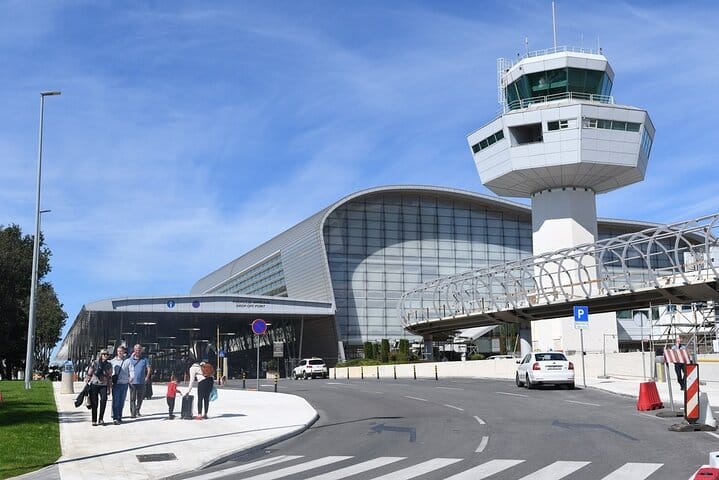 Private Transfer from Dubrovnik Airport to Your Hotel 3
