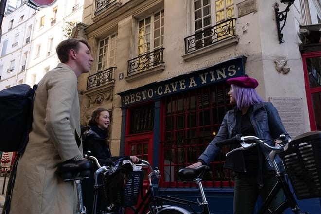 First-Day in Paris –Private Day Tour of Iconic Sights + Flavors