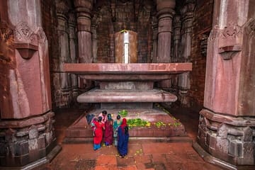 Bhoj Wetland and Bhopal City Cultural Tour by Minivan
