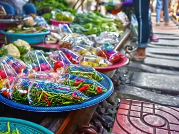 Bangkok: Damnoen Saduak Market and Maeklong Railway Market