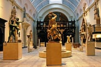 Audio guided Louvre museum Tour with hotel pick up 6