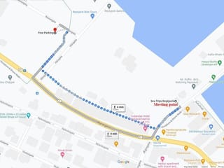Meeting point - Free parking