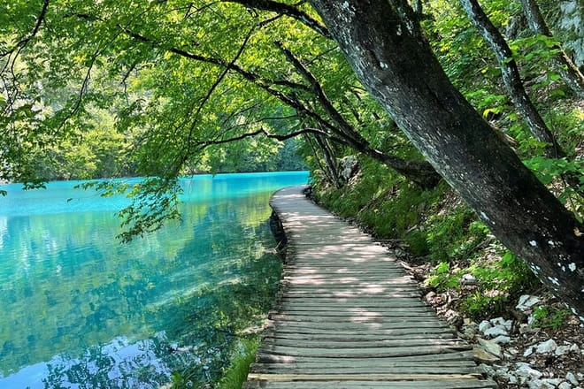 Plitvice Lakes Guided Tour with Ticket & Rastoke from Zagreb 9