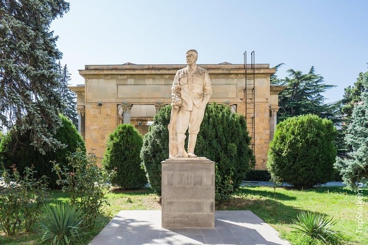 Private Tour to Mtskheta Stalin Museum Uplistsikhe Caves  3