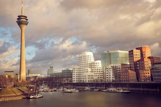 Dusseldorf Private Walking Tour With A Professional Guide