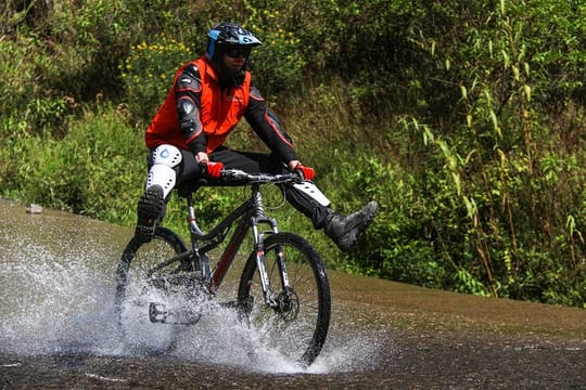 4-Day Machu Picchu with Biking, Rafting, Ziplining from Cusco