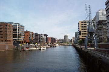 Private Guided Walking Tour of Hamburg's Key Attractions
