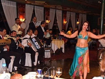 Nile Dinner Cruise in Cairo with Buffet and Live Entertainment