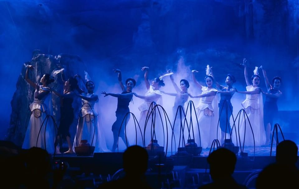 Halong Bay and Bai Chay Cultural City Tour with Show