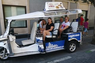 Private Tour of Madrid in Tuk-Tuk with Driver Guide