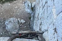 Private Great Wall Hiking tour from Jiankou to Mutianyu section. 6