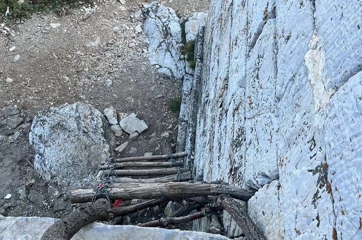 Private Great Wall Hiking tour from Jiankou to Mutianyu section. 6
