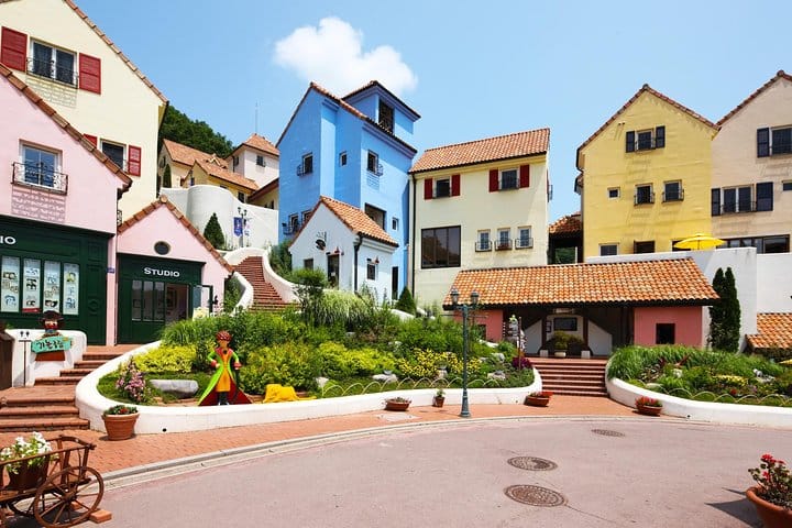 Autumn 10 days Jeonju&Mt.Naejangsan&Mt.Seorak&Mungyeong&Jeju&Busan on Early Nov