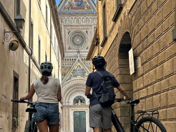 E-Bike Tour of Orvieto and Civita di Bagnoregio from Rome