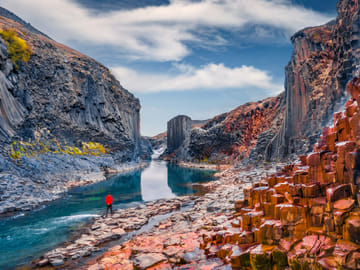 Discover Iceland’s best-kept secret — the breathtaking basalt beauty of Stuðlagil Canyon