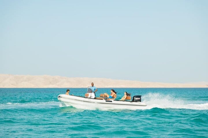 2 Hours Private Speedboat with Hotel Transfer – Sharm El Shaikh