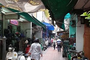 Historic Neighbourhoods of Talad Noi and Chinatown on Foot 